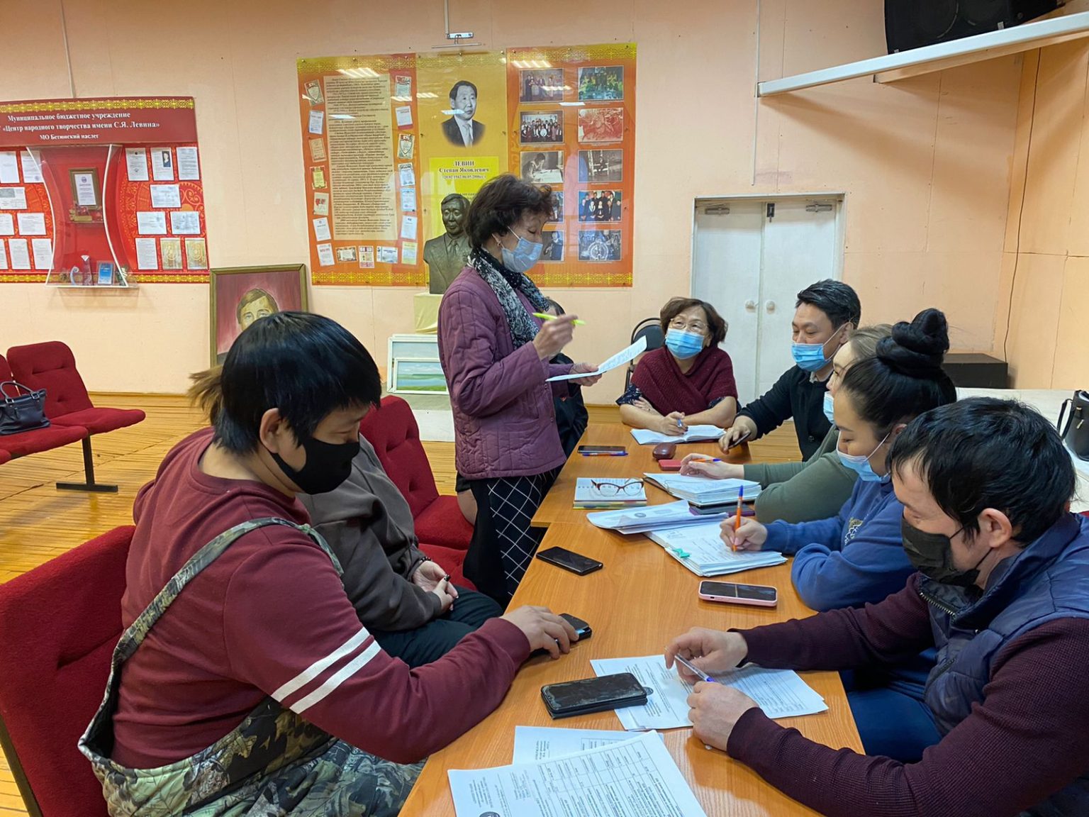 Убаастабыллаах Бөтүҥ нэһилиэгин олохтоохторо уонна ыалдьыттара! Эһигини С.Я.Левин аатынан норуот айымньытын киинигэр  тапталлаахтар күннэригэр аналлаах TAP-TAL диэн архив 2021 сыллаах кэнсиэри көрөргүтүгэр ыҥырабыт!