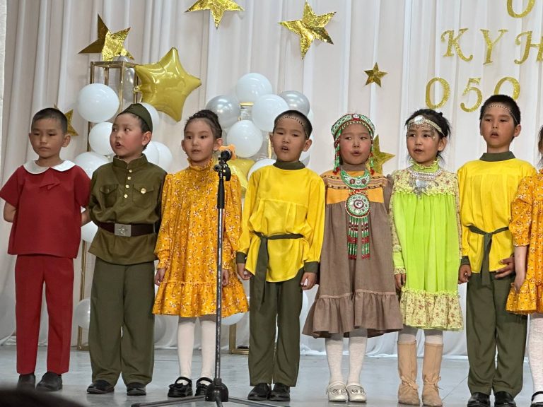 Политсоветы кытары көрсүһүү